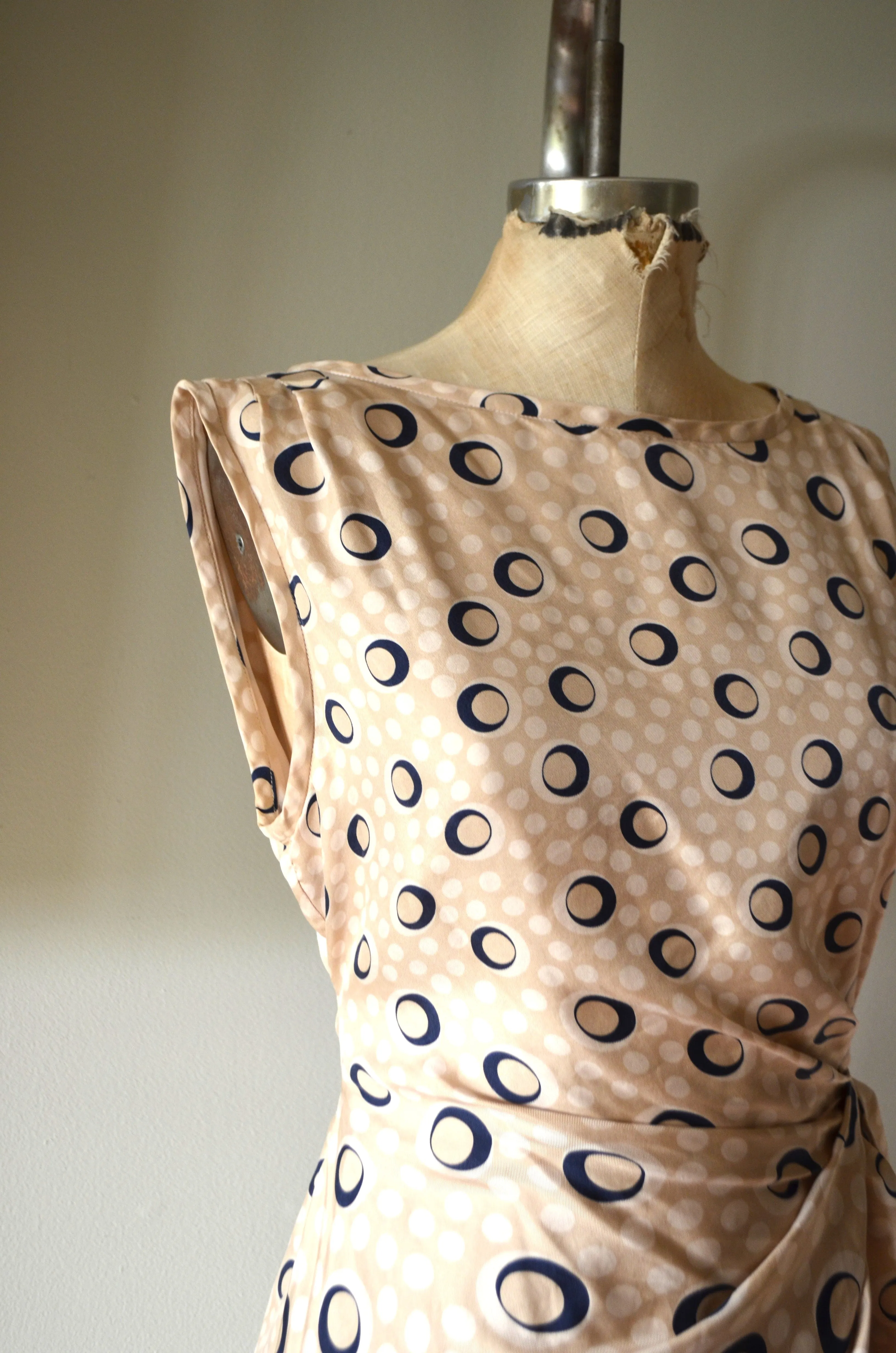 Authentic Diane Von Furstenberg 100% silk polka dot dress