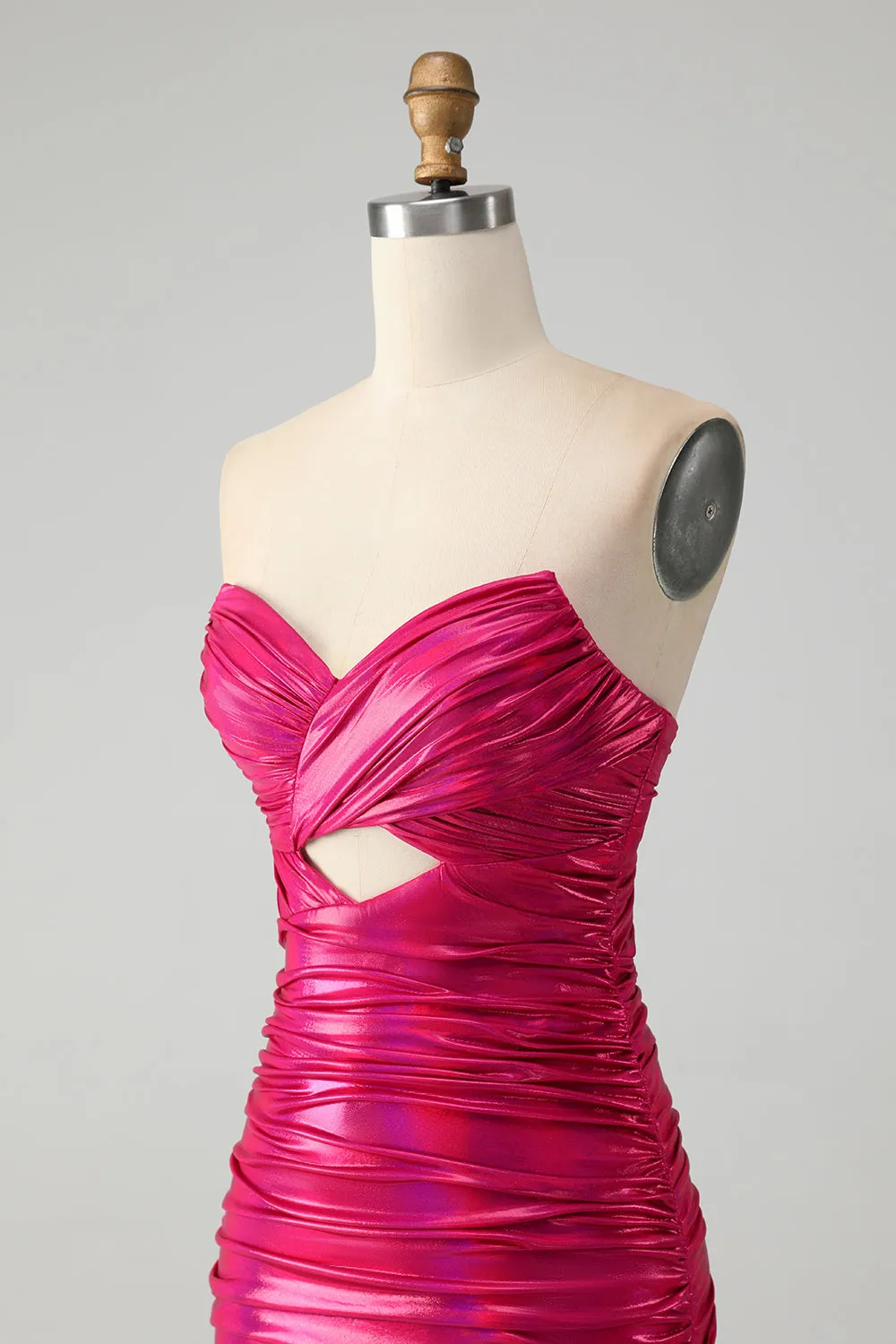 Chic Strapless Keyhole Pleated Fuchsia Tight Metallic Homecoming Dress