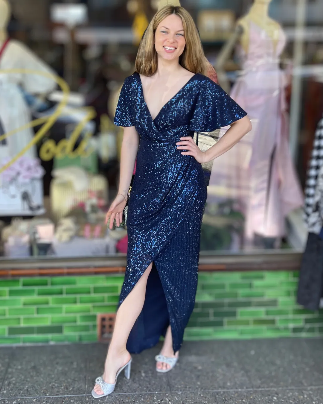 Romance The Label - Ariana Paris Maxi - Navy - RMW21R003