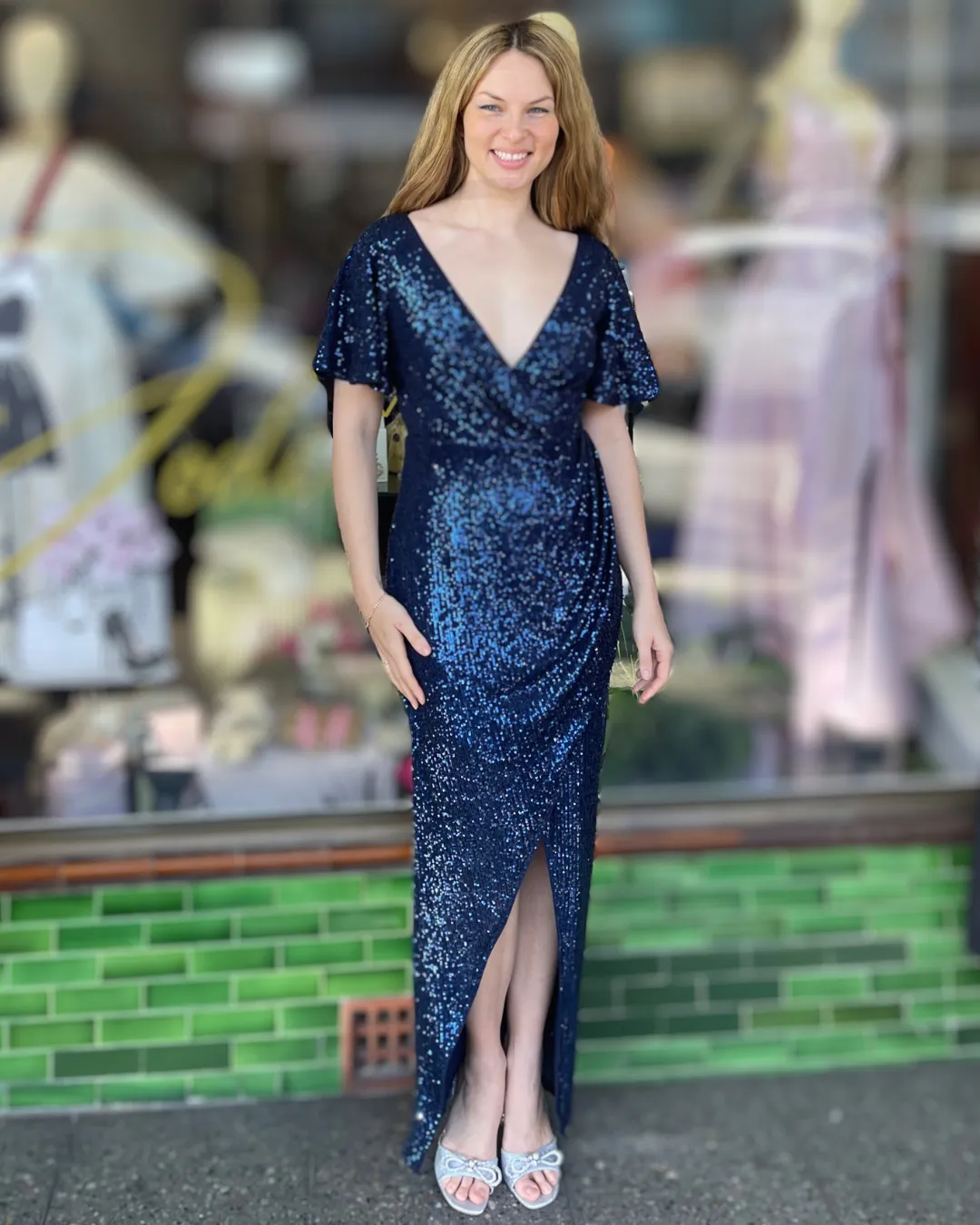 Romance The Label - Ariana Paris Maxi - Navy - RMW21R003