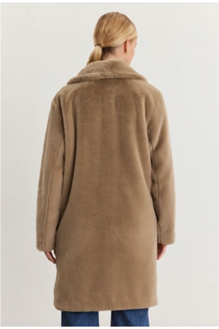 Velvet by Graham & Spencer Evalyn 05 Long Faux Fur Coat | Cafe