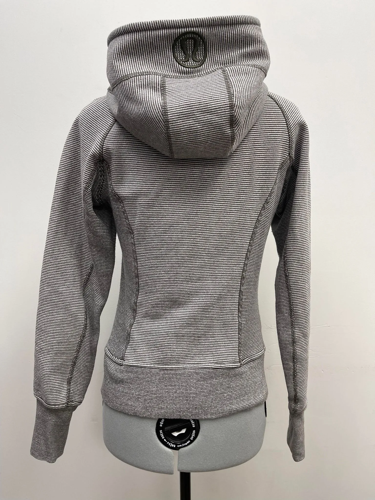 Women's Lululemon Zip-Up Sweatshirt, 6