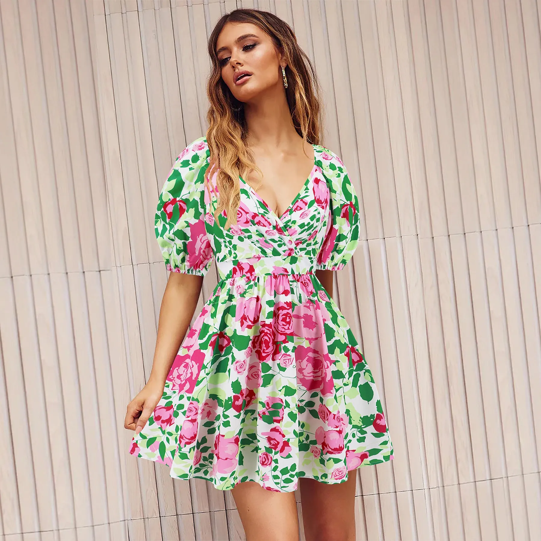 Women‘s Wear Summer New V-neck Printed Beach Lantern Sleeve Short Dress