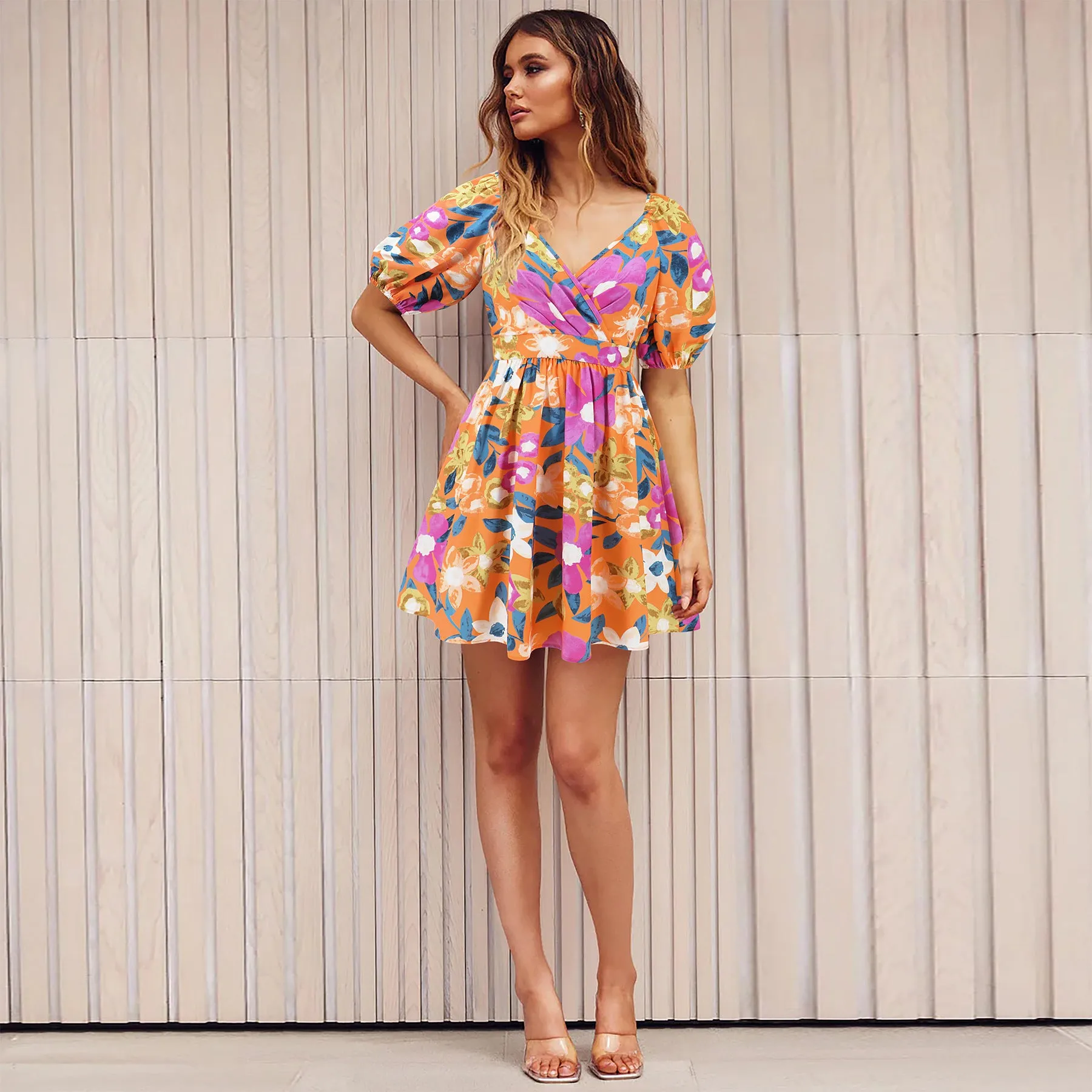 Women‘s Wear Summer New V-neck Printed Beach Lantern Sleeve Short Dress