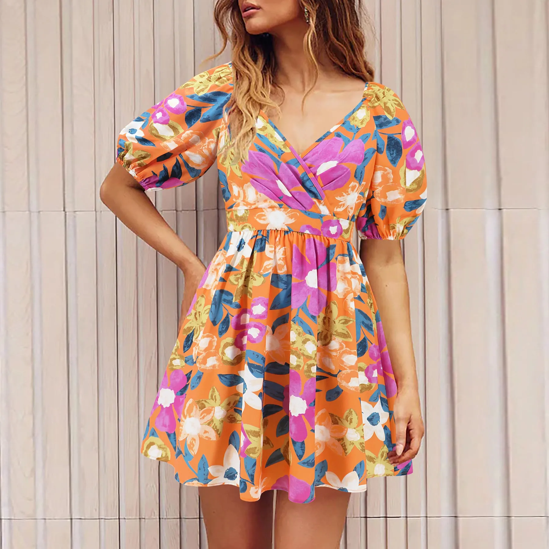 Women‘s Wear Summer New V-neck Printed Beach Lantern Sleeve Short Dress