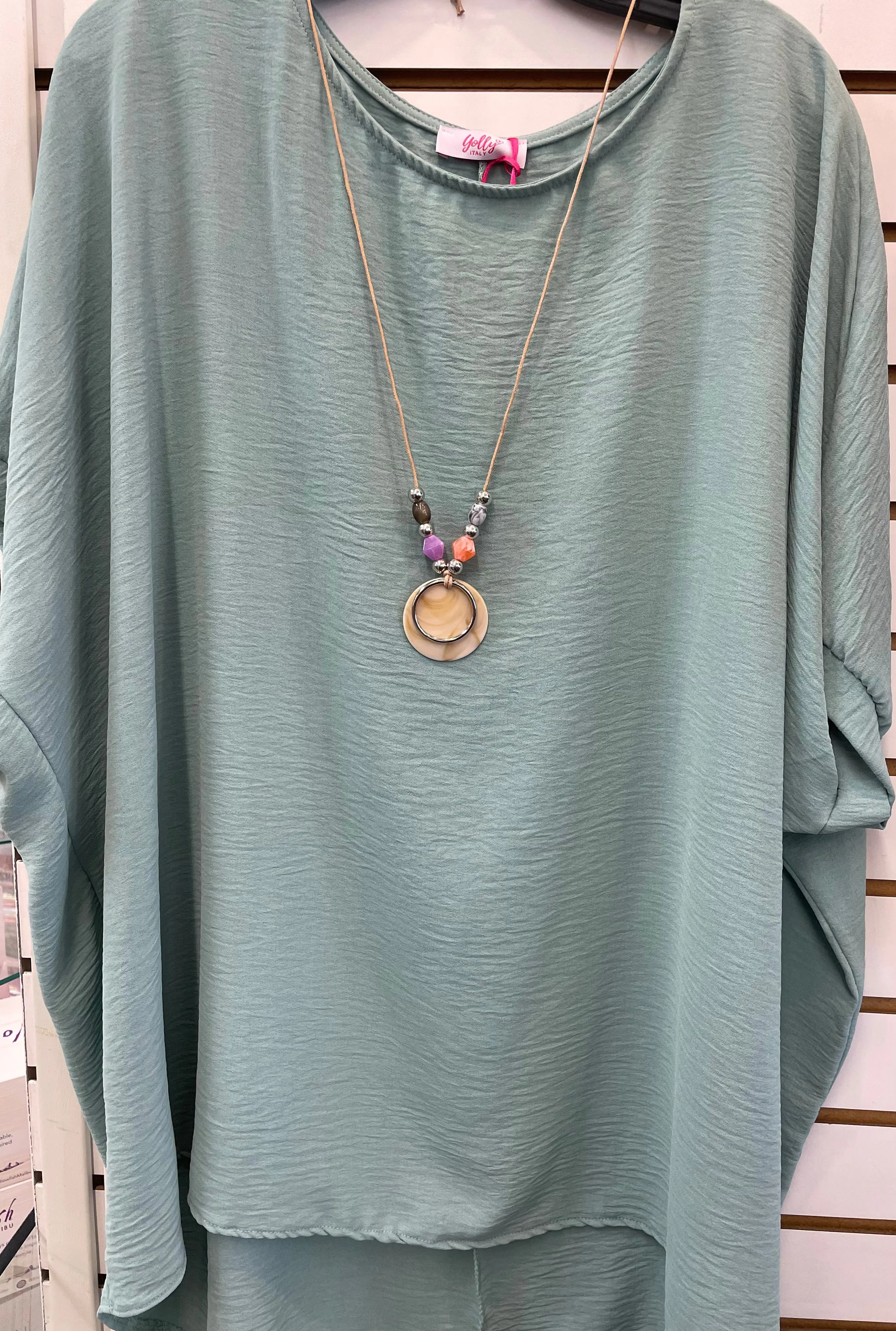 Yolly Tunic Top With Necklace